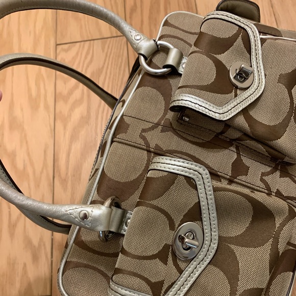 Coach Signature Soho Gallery Pocket Satchel - Picture 3 of 8